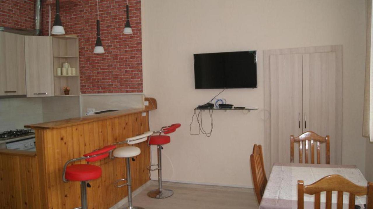 Modern Apartment Avlabari Tbilisi Exteriör bild