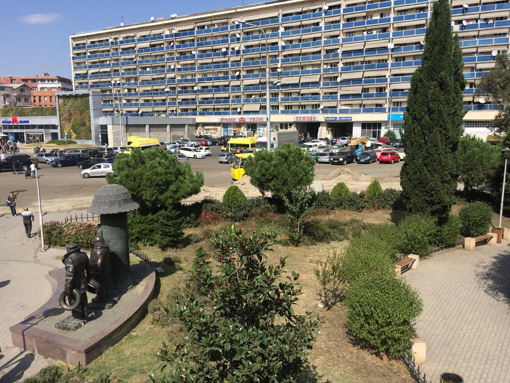 Modern Apartment Avlabari Tbilisi Exteriör bild