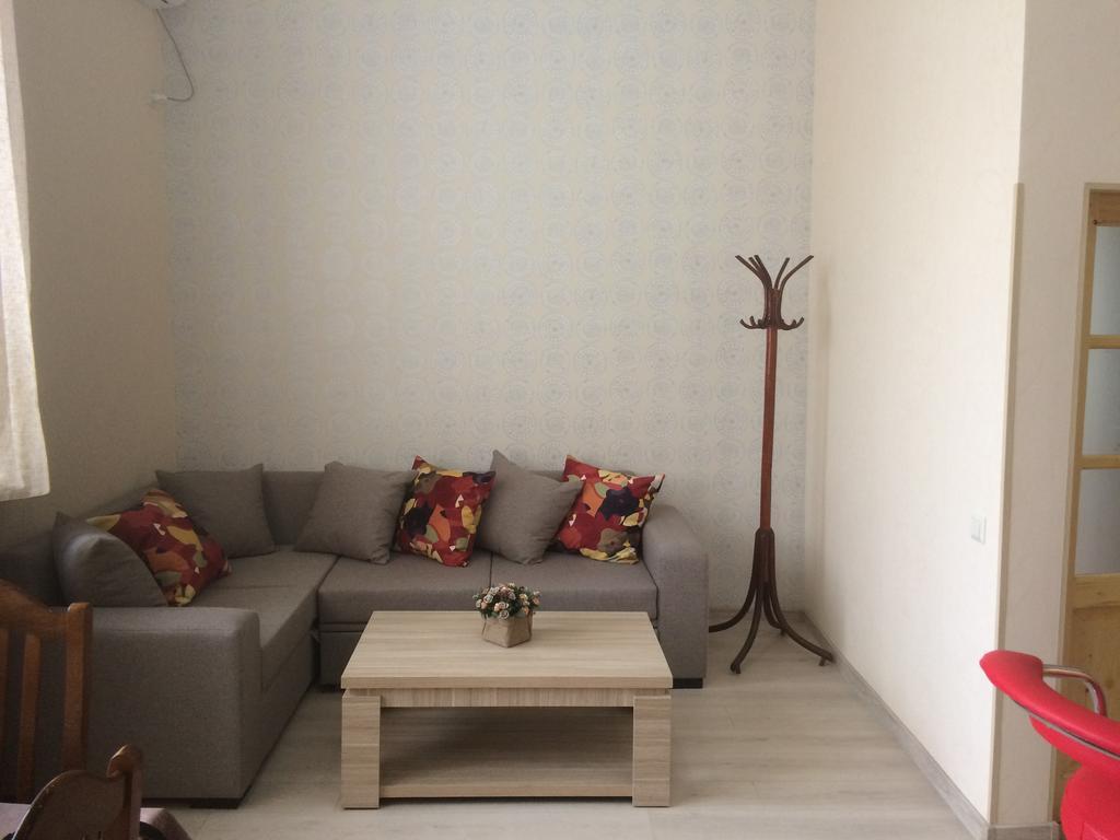 Modern Apartment Avlabari Tbilisi Exteriör bild